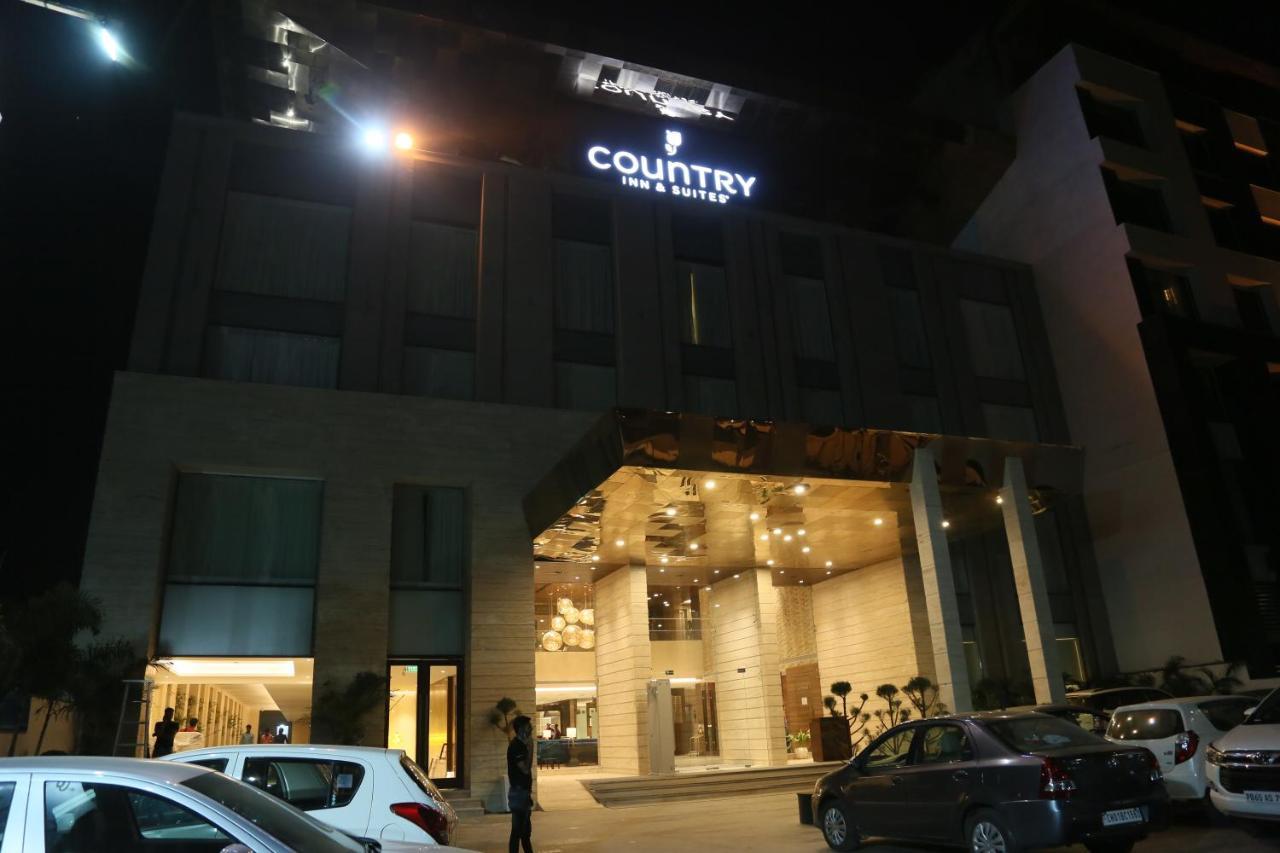 Country Inn & Suites By Radisson Chandigarh Zirakpur מראה חיצוני תמונה